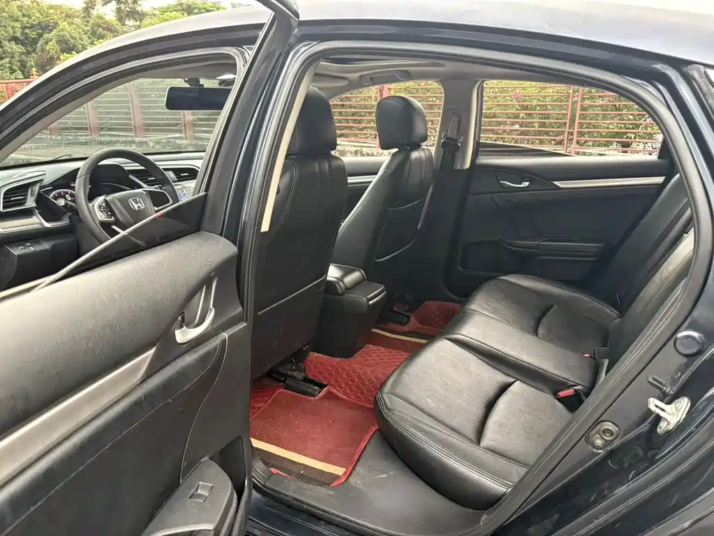 Honda Civic — фото 9