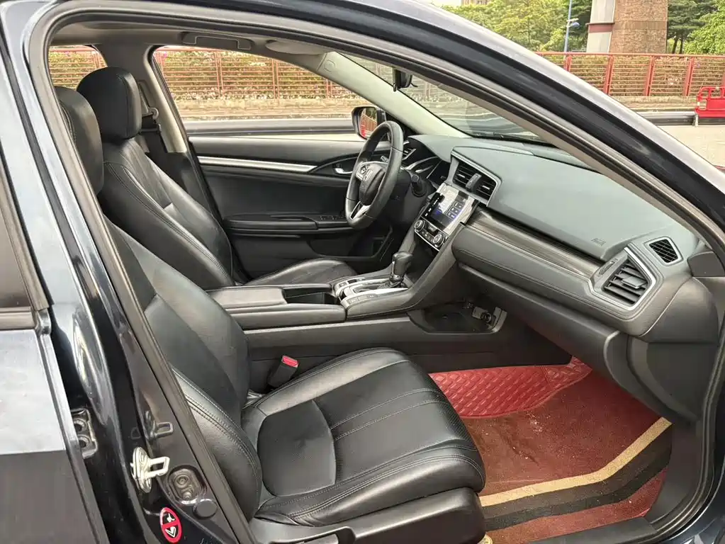 Honda Civic — фото 10
