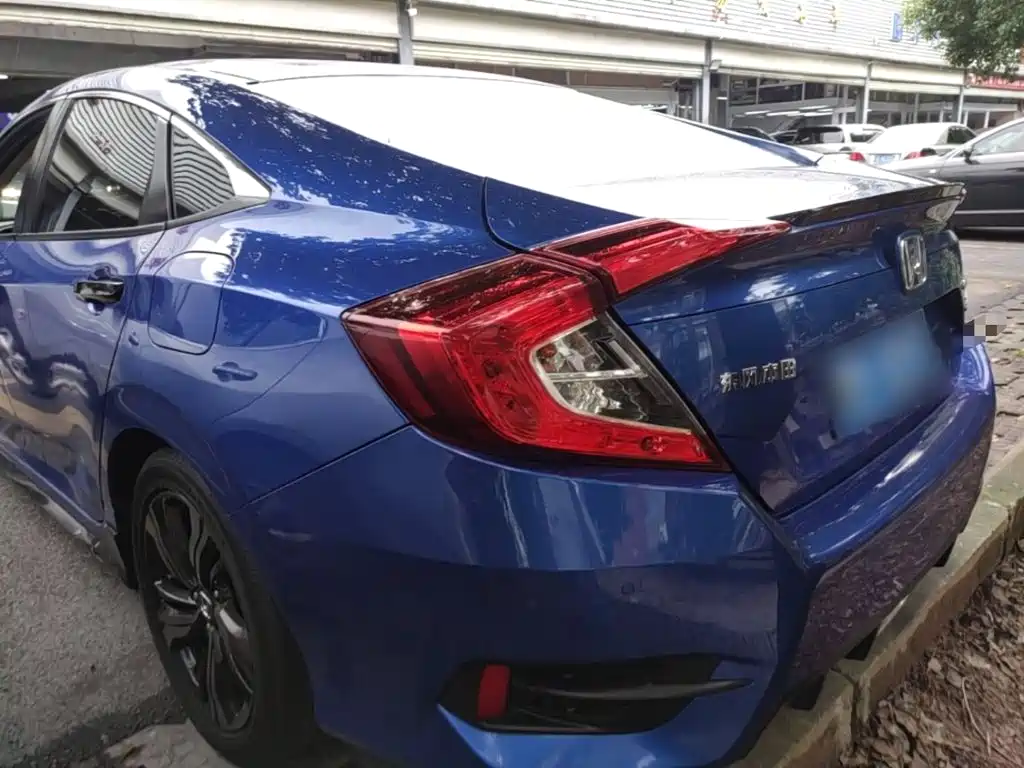 Honda Civic — фото 5