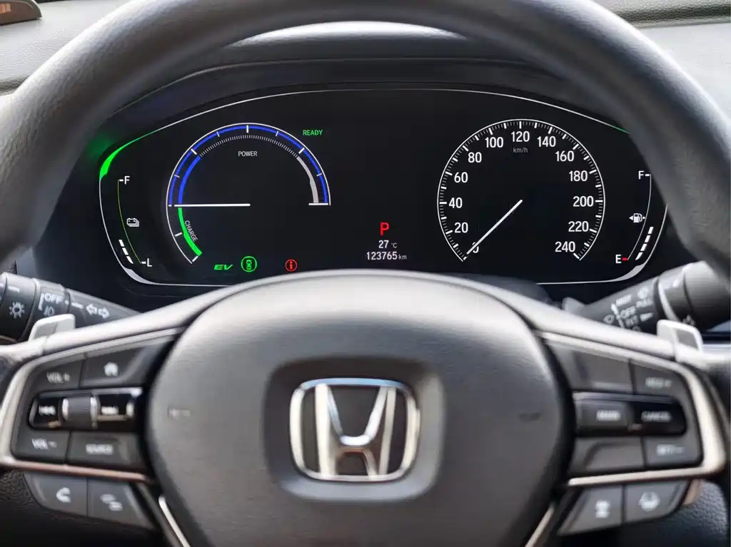 Honda Inspire — фото 4