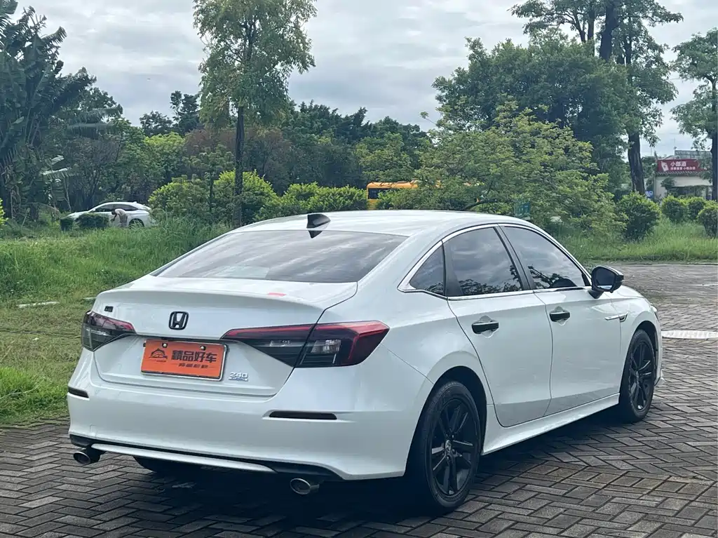 Honda Civic — фото 17