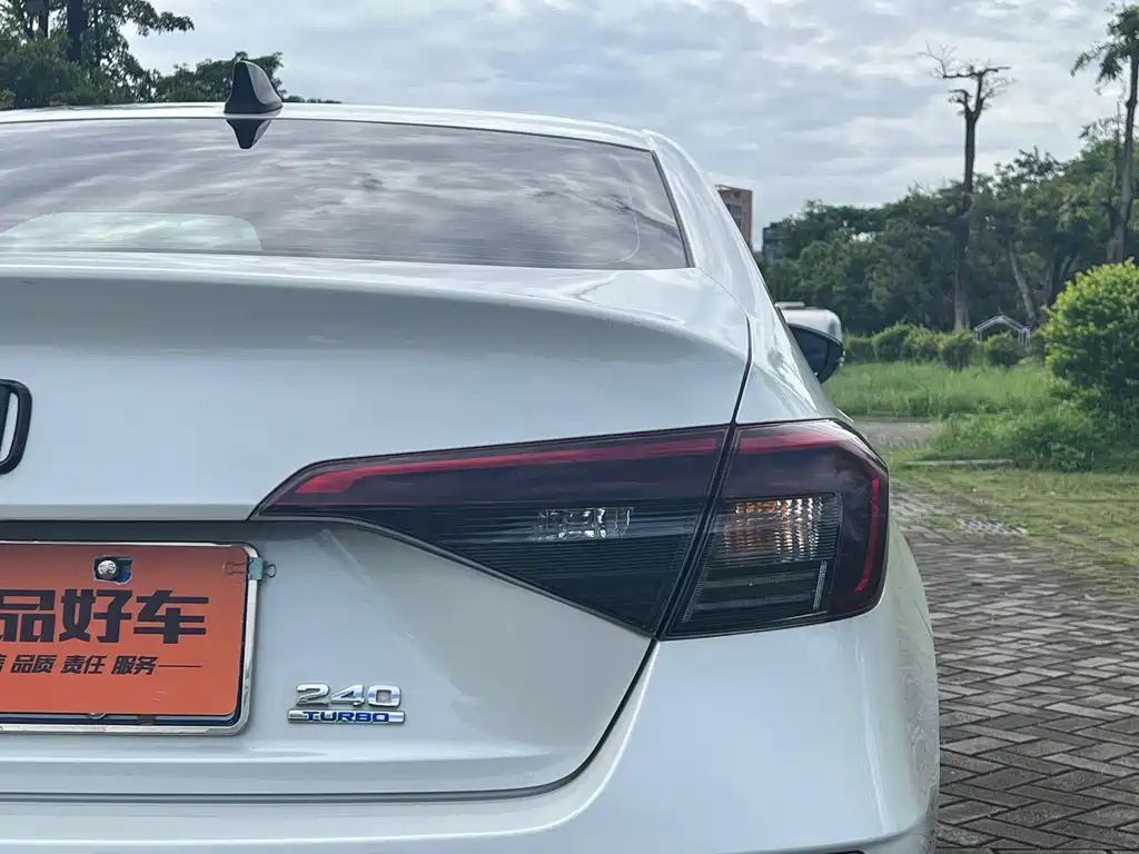 Honda Civic — фото 18
