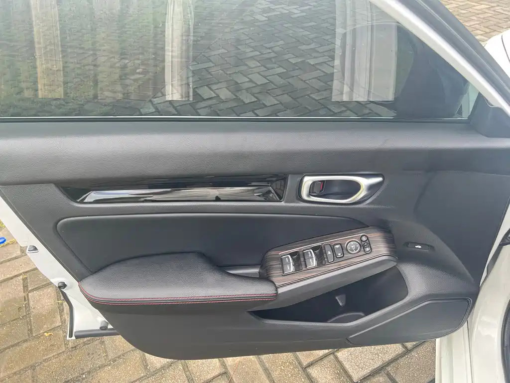 Honda Civic — фото 7