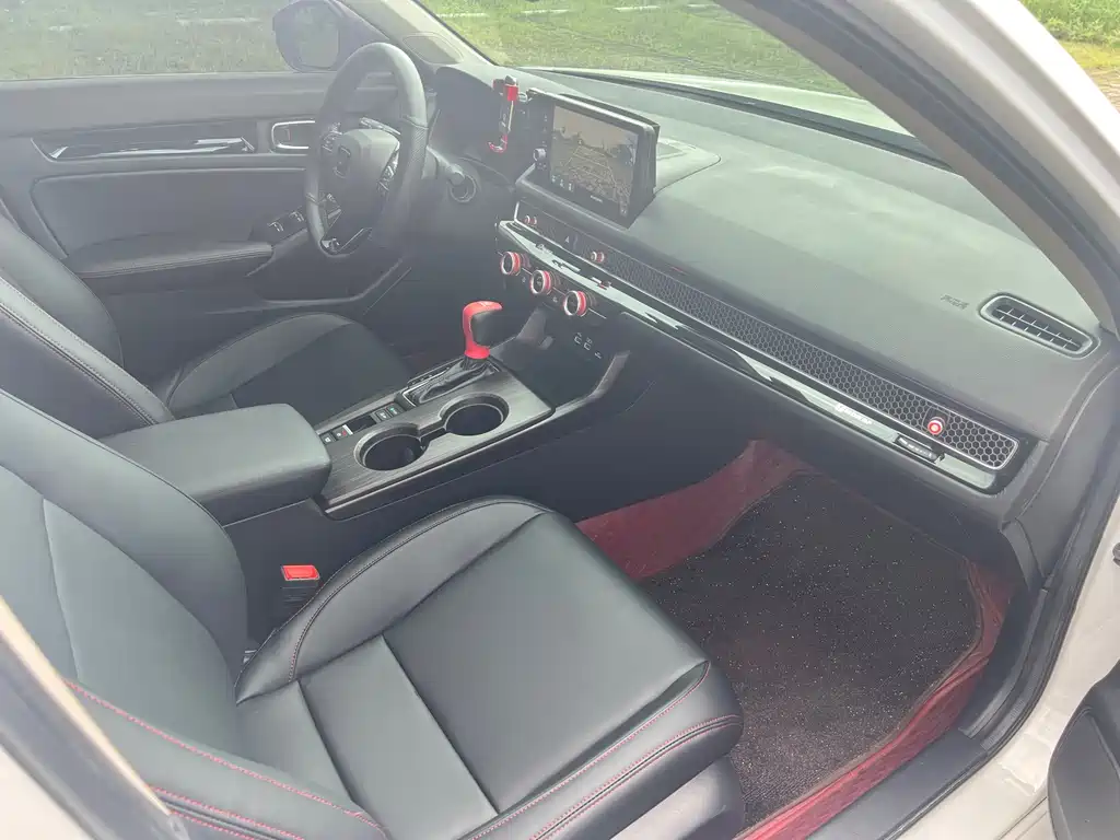 Honda Civic — фото 10