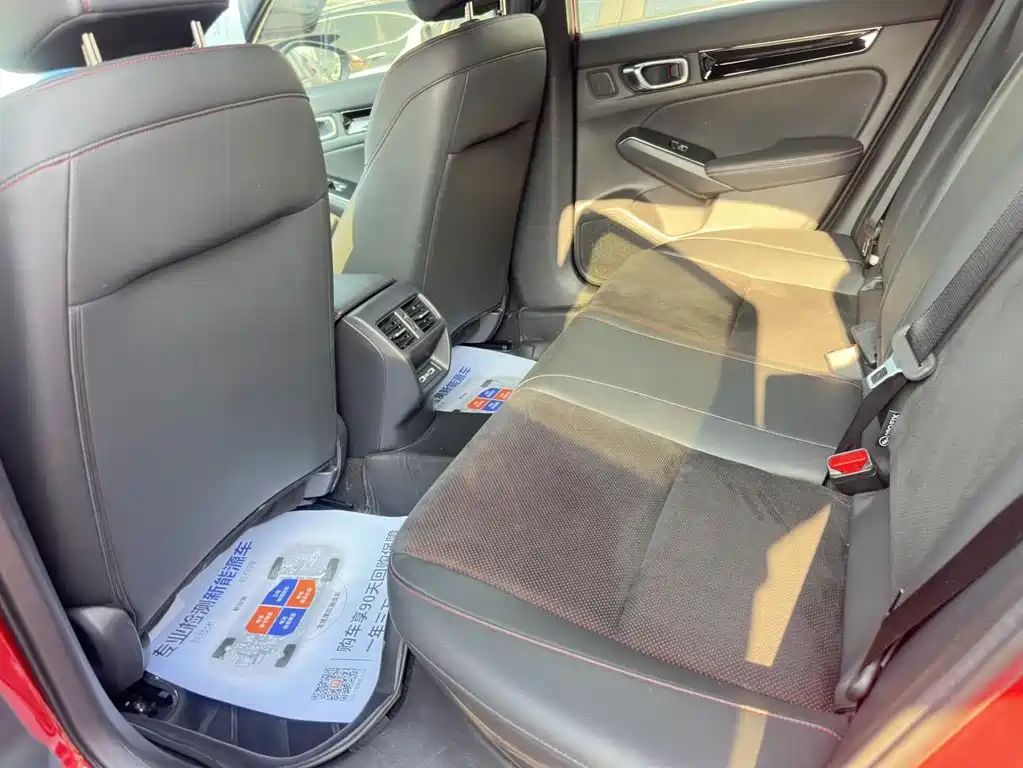 Honda Civic — фото 14