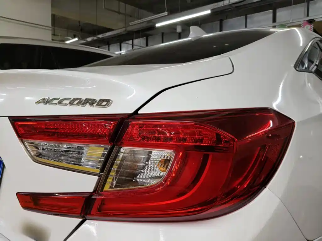 Honda Accord — фото 17