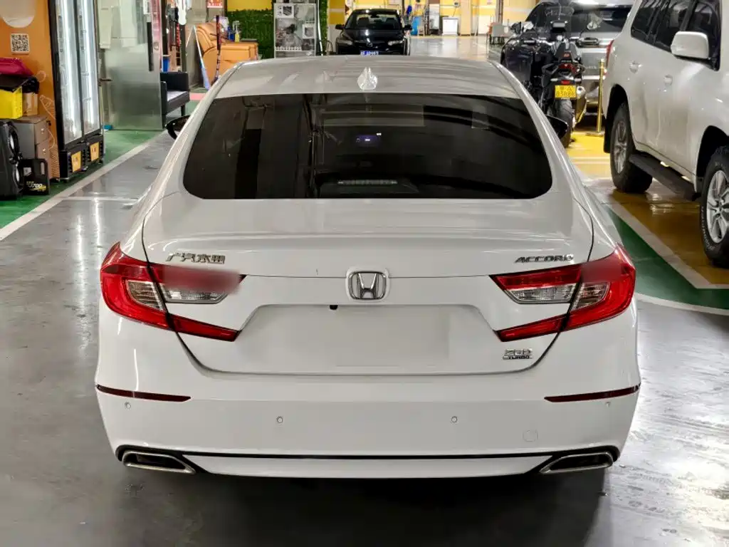 Honda Accord — фото 19