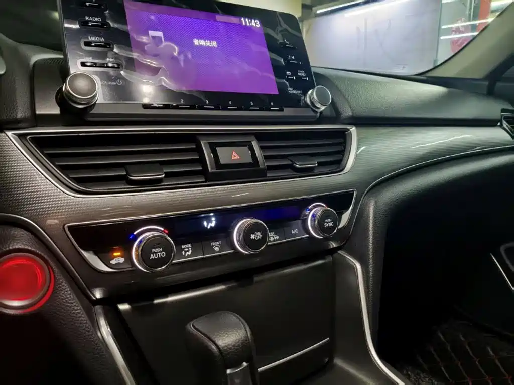 Honda Accord — фото 10