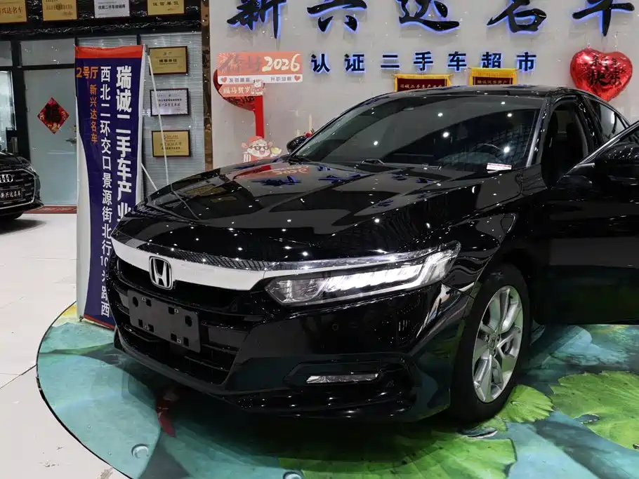 Honda Accord — фото 23
