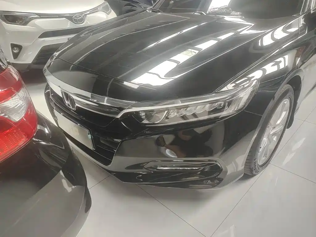 Honda Accord — фото 3