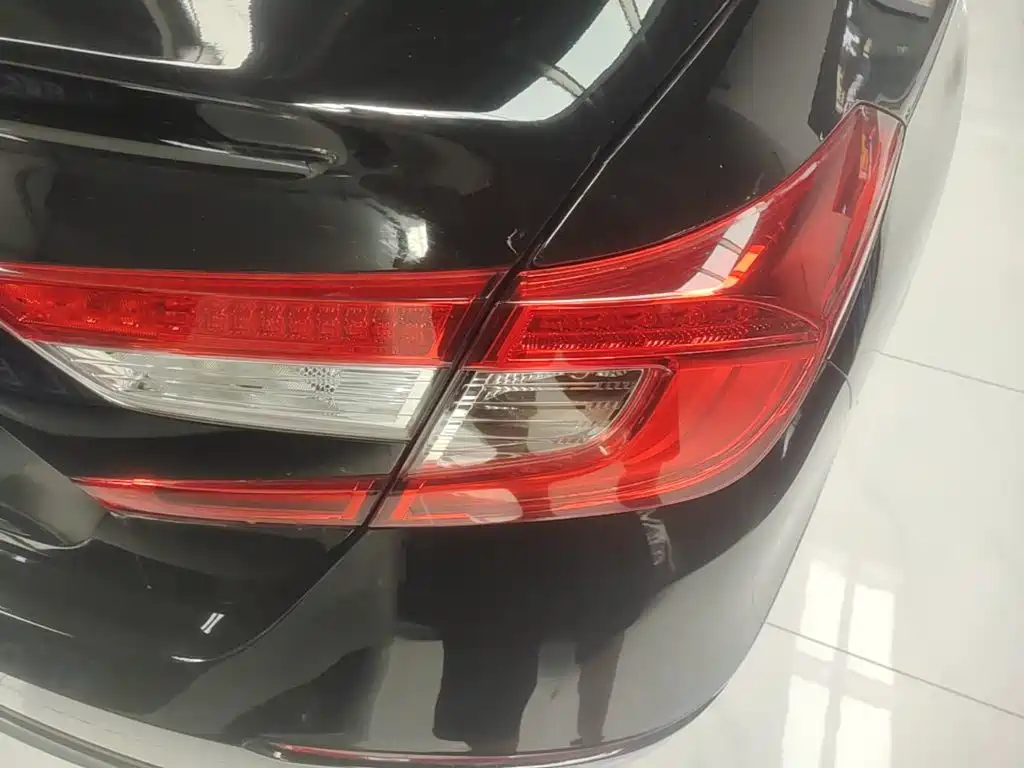 Honda Accord — фото 24