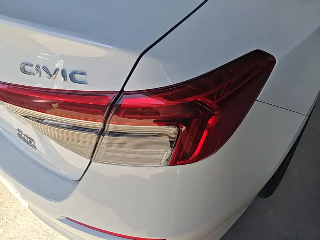 Honda Civic — фото 8