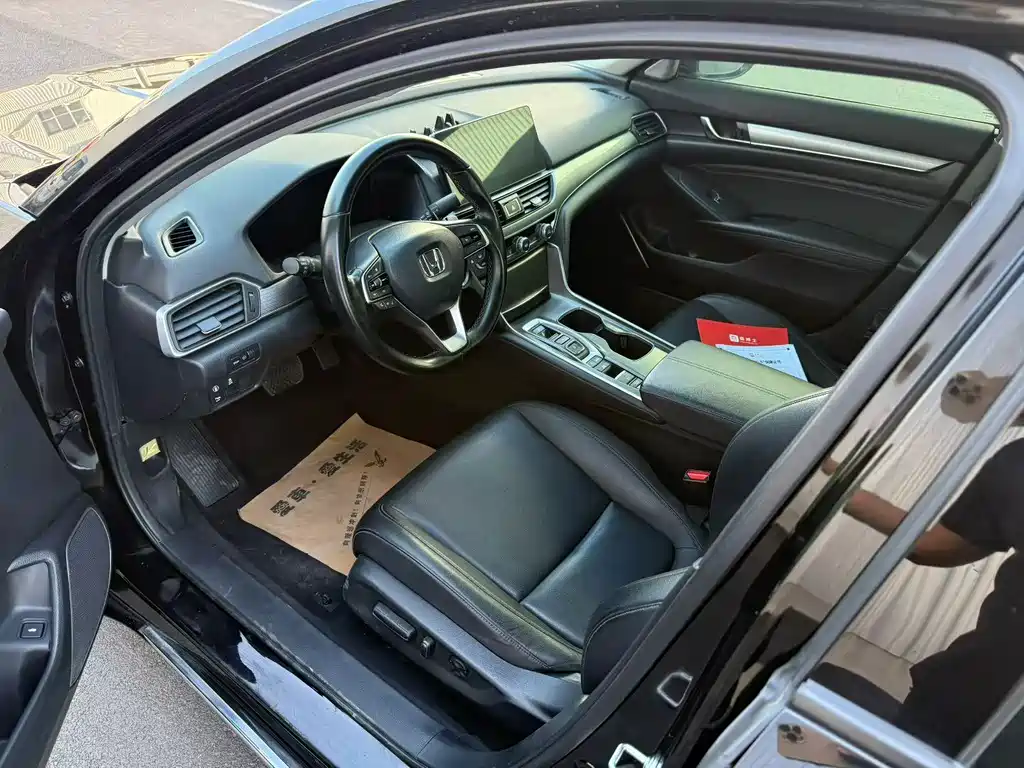 Honda Accord — фото 3