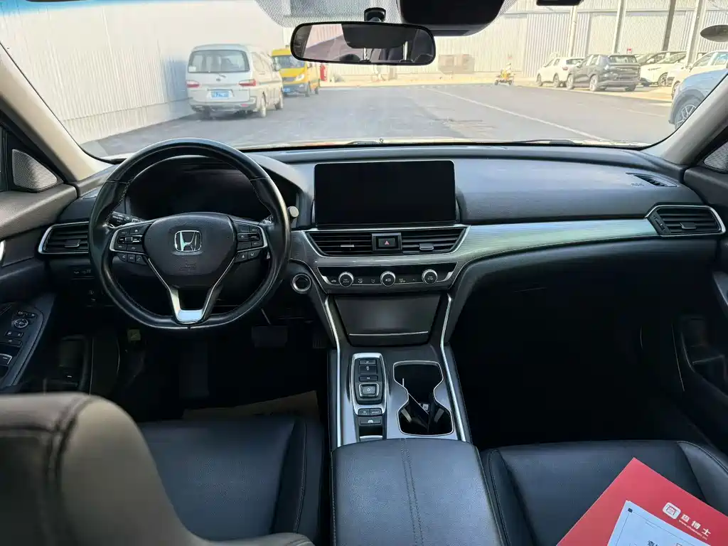 Honda Accord — фото 6