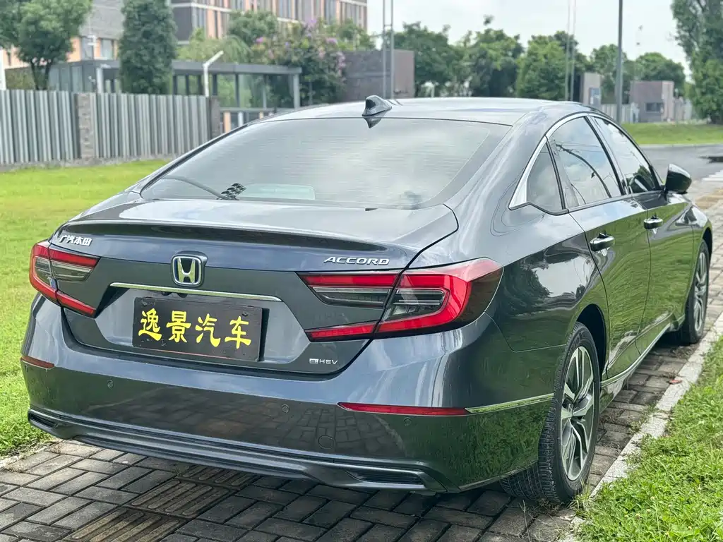 Honda Accord — фото 15