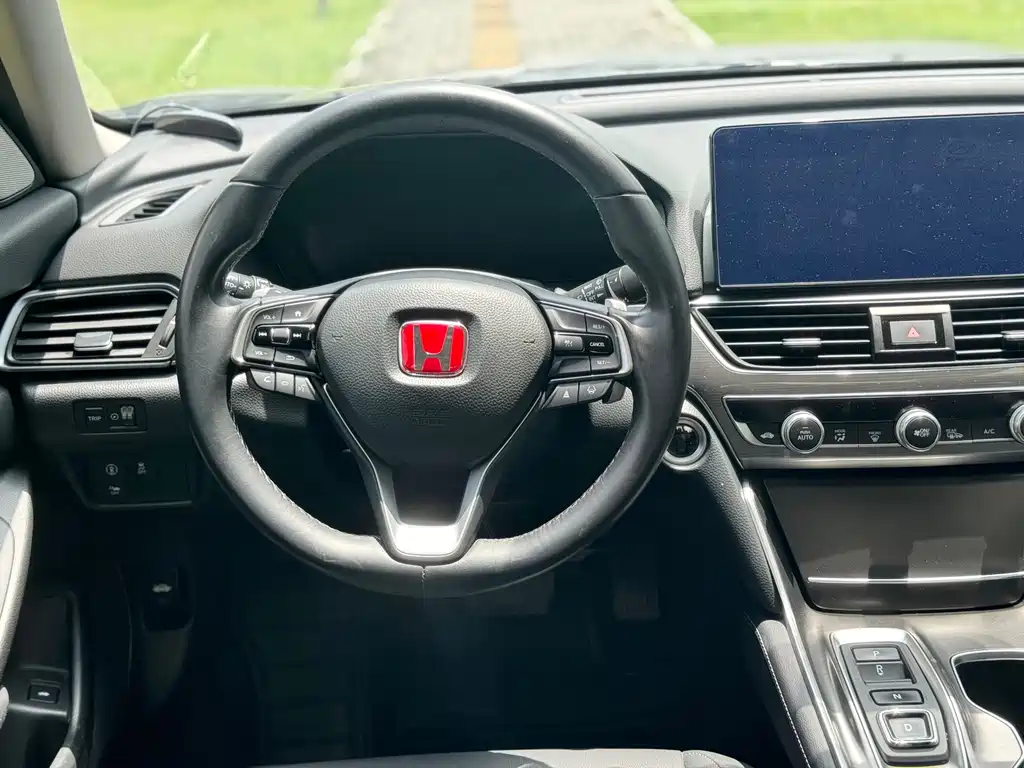 Honda Accord — фото 6