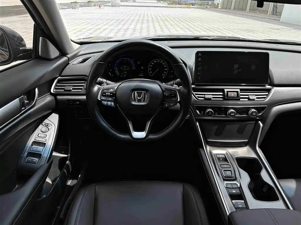 Honda Accord — фото 22