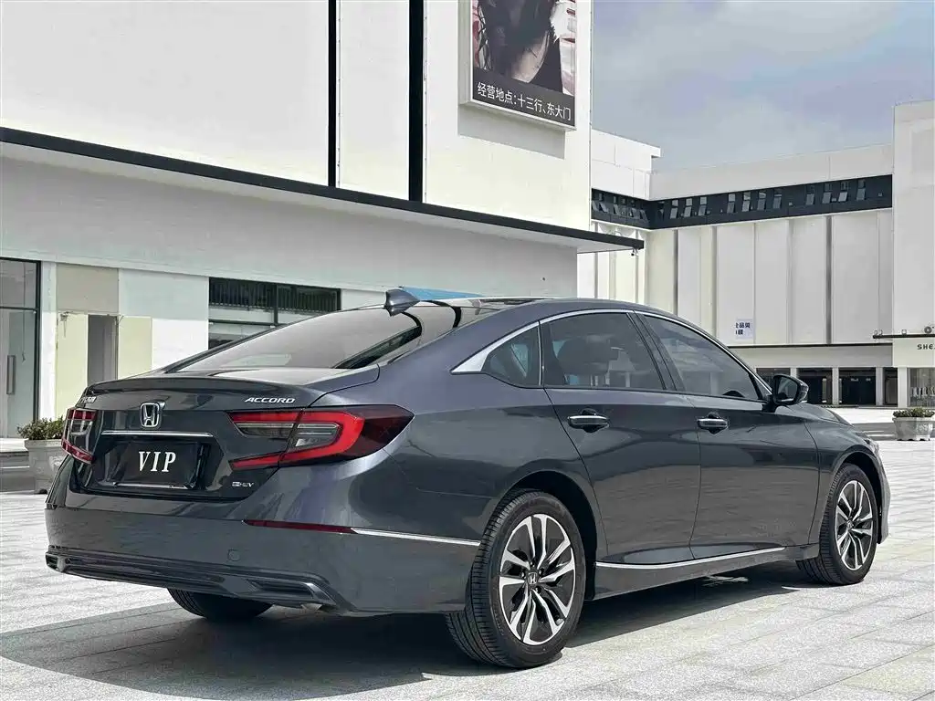 Honda Accord — фото 29