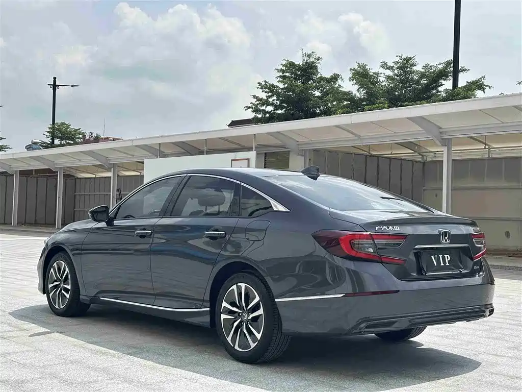 Honda Accord — фото 31