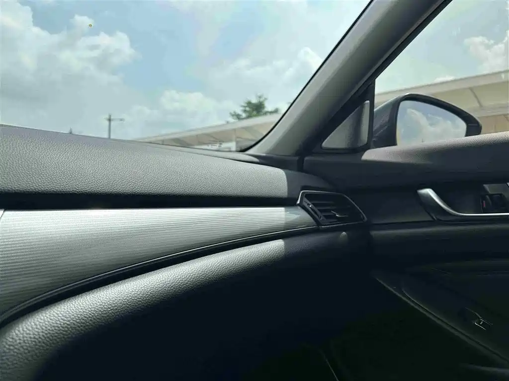 Honda Accord — фото 5