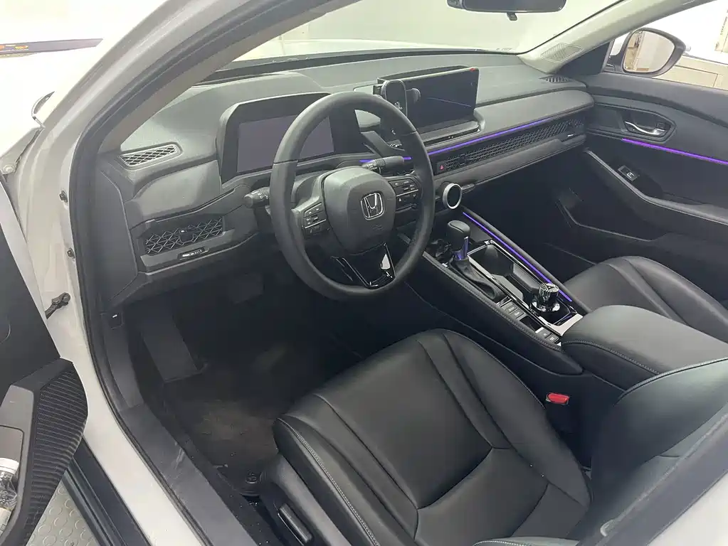 Honda Accord — фото 3