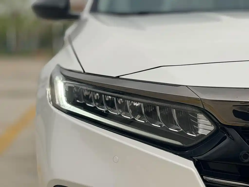 Honda Accord — фото 25