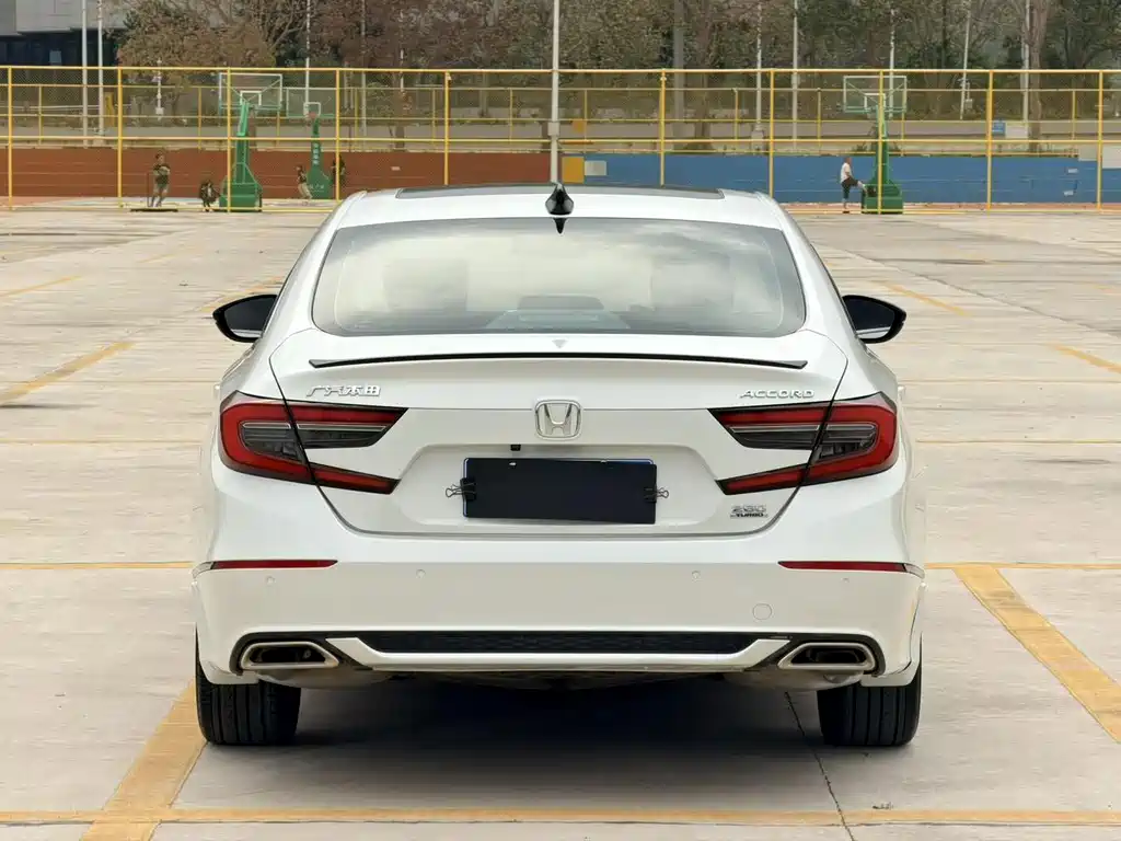 Honda Accord — фото 4