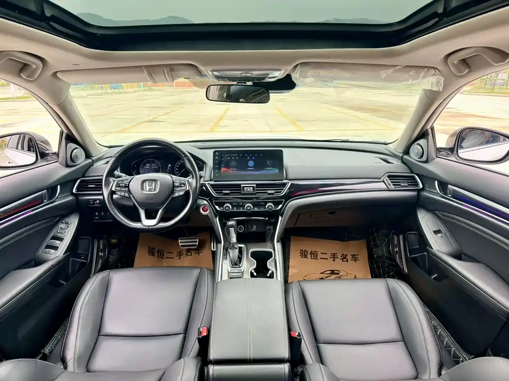 Honda Accord — фото 10