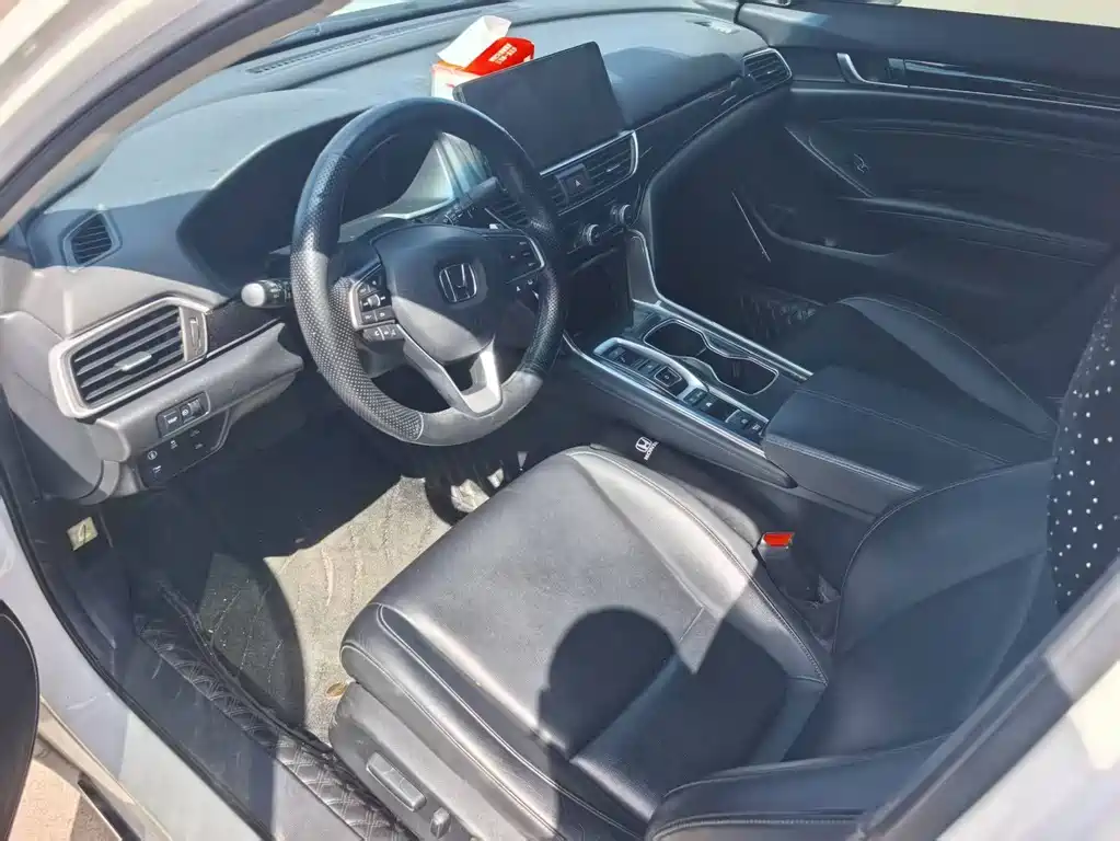 Honda Accord — фото 4