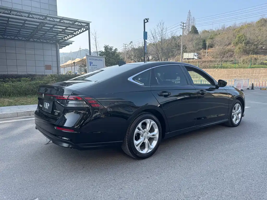 Honda Accord — фото 5