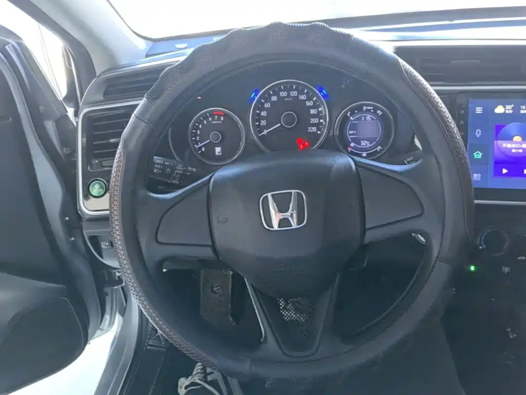 Honda City — фото 11