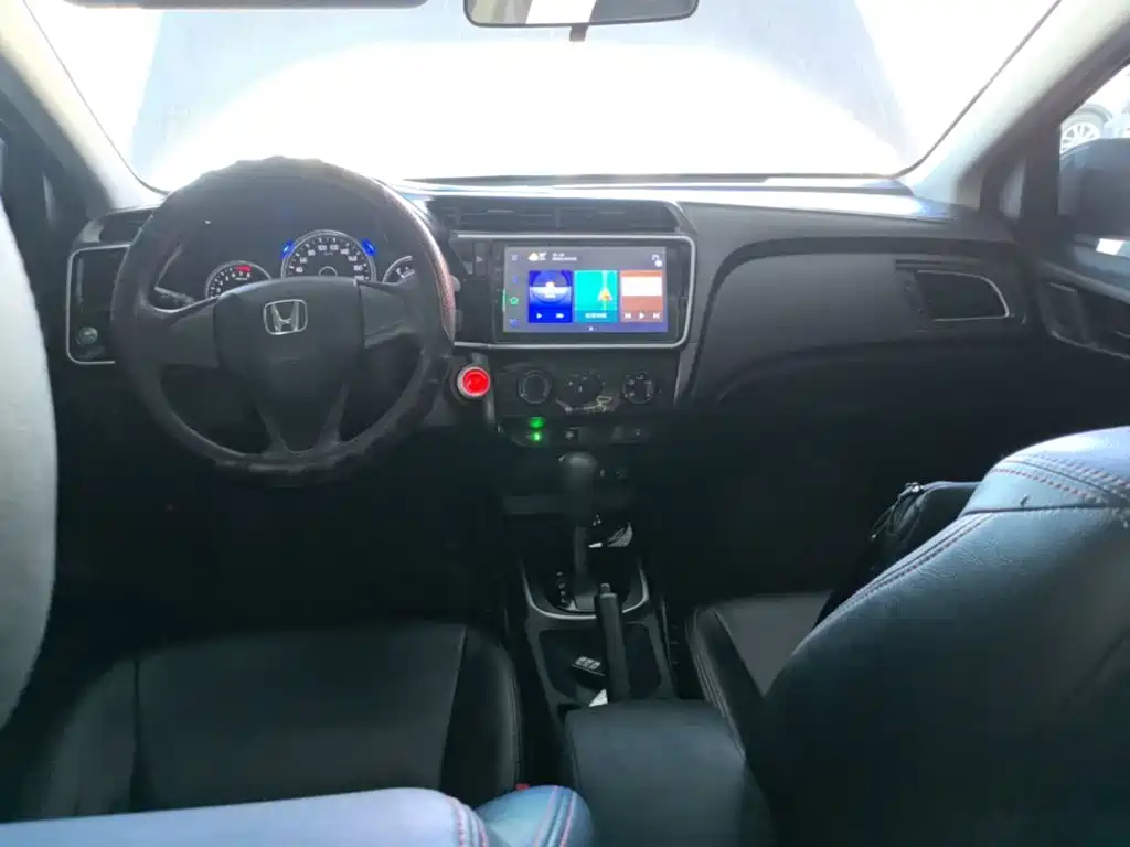 Honda City — фото 10