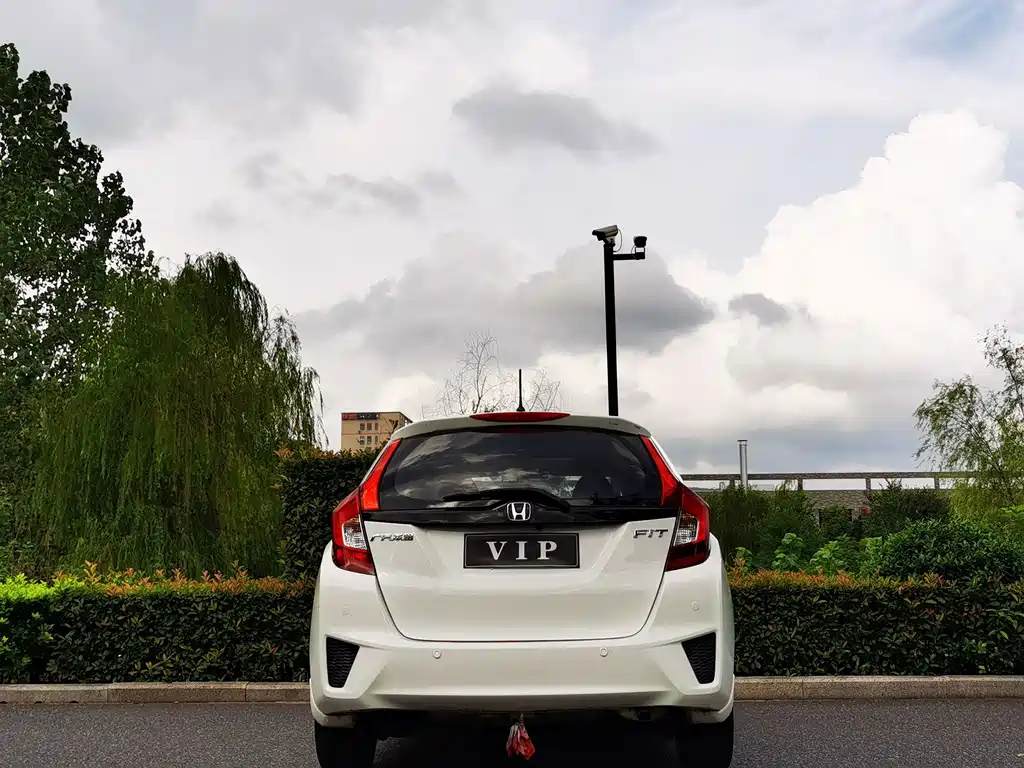 Honda Fit — фото 5