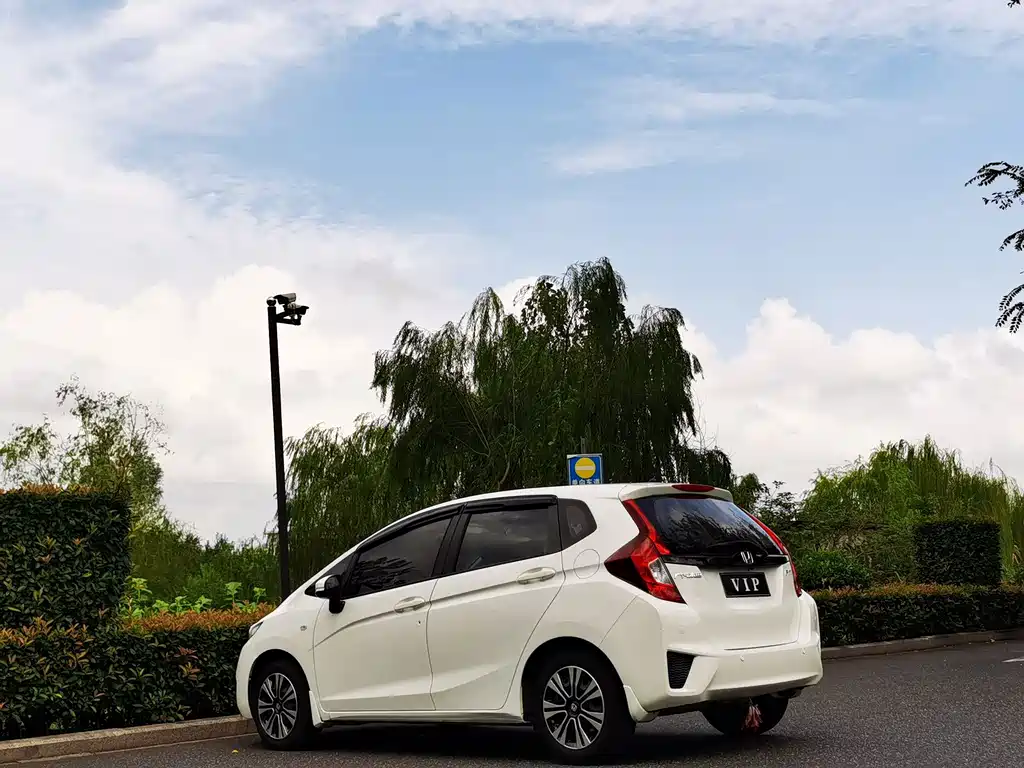 Honda Fit — фото 6