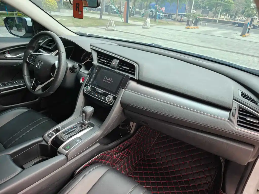 Honda Civic — фото 4