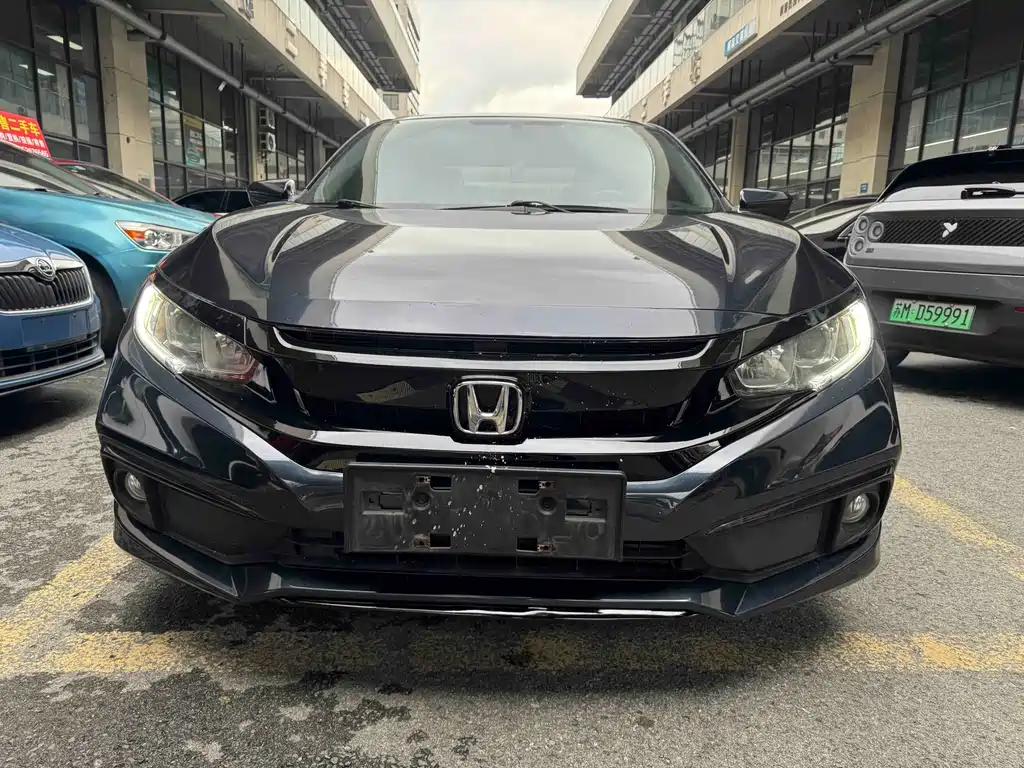 Honda Civic — фото 8