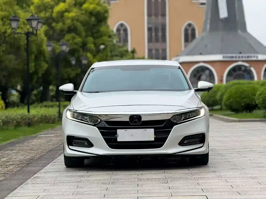 Honda Accord — фото 2
