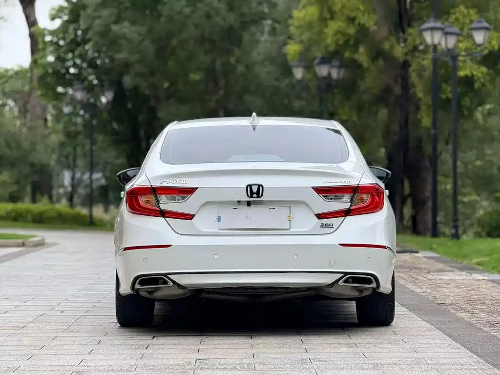 Honda Accord — фото 7