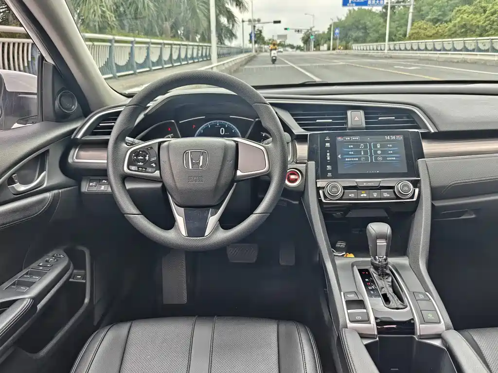 Honda Civic — фото 11