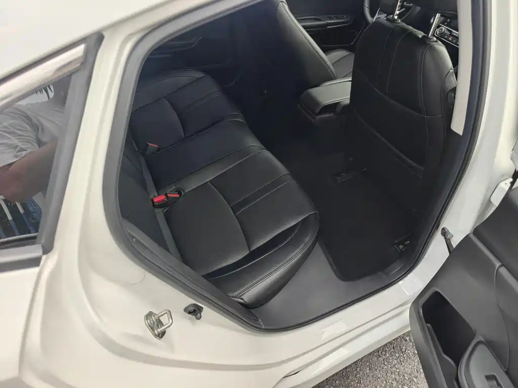 Honda Civic — фото 14