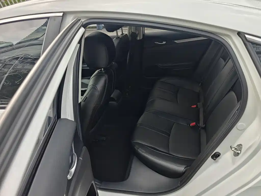 Honda Civic — фото 15