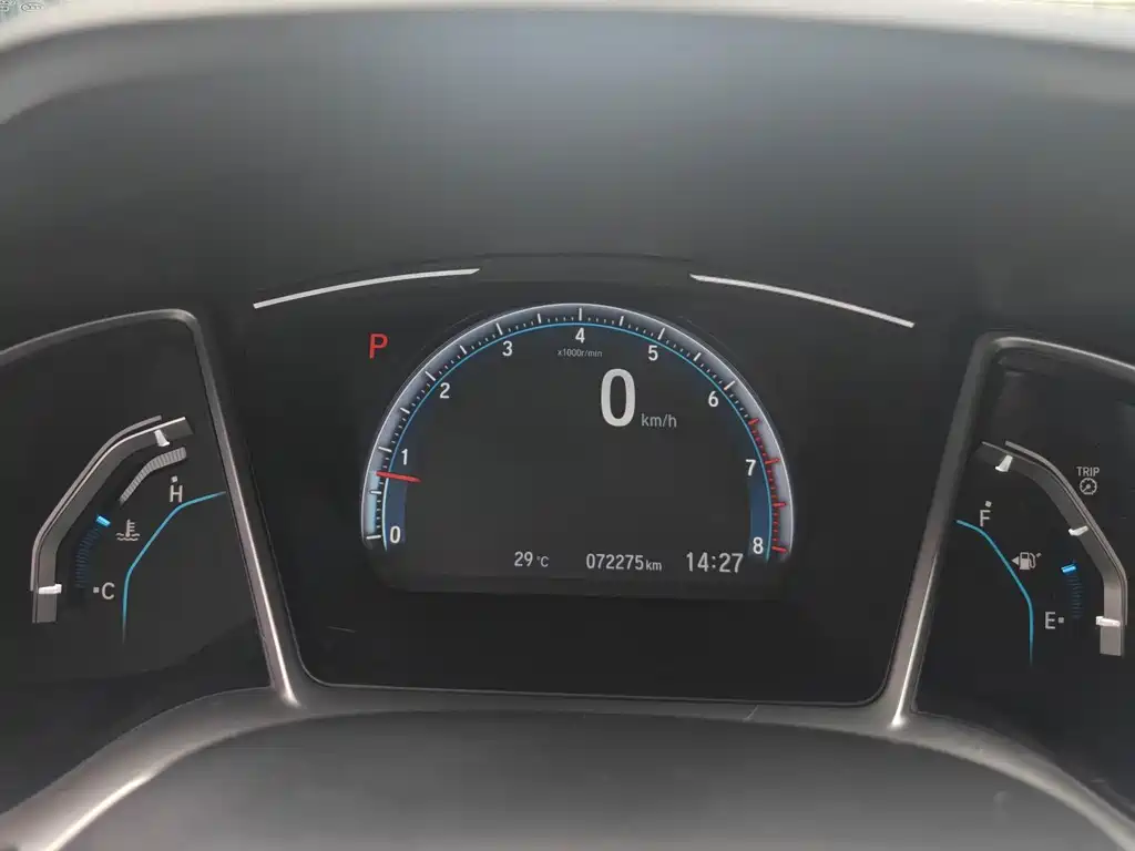 Honda Civic — фото 18