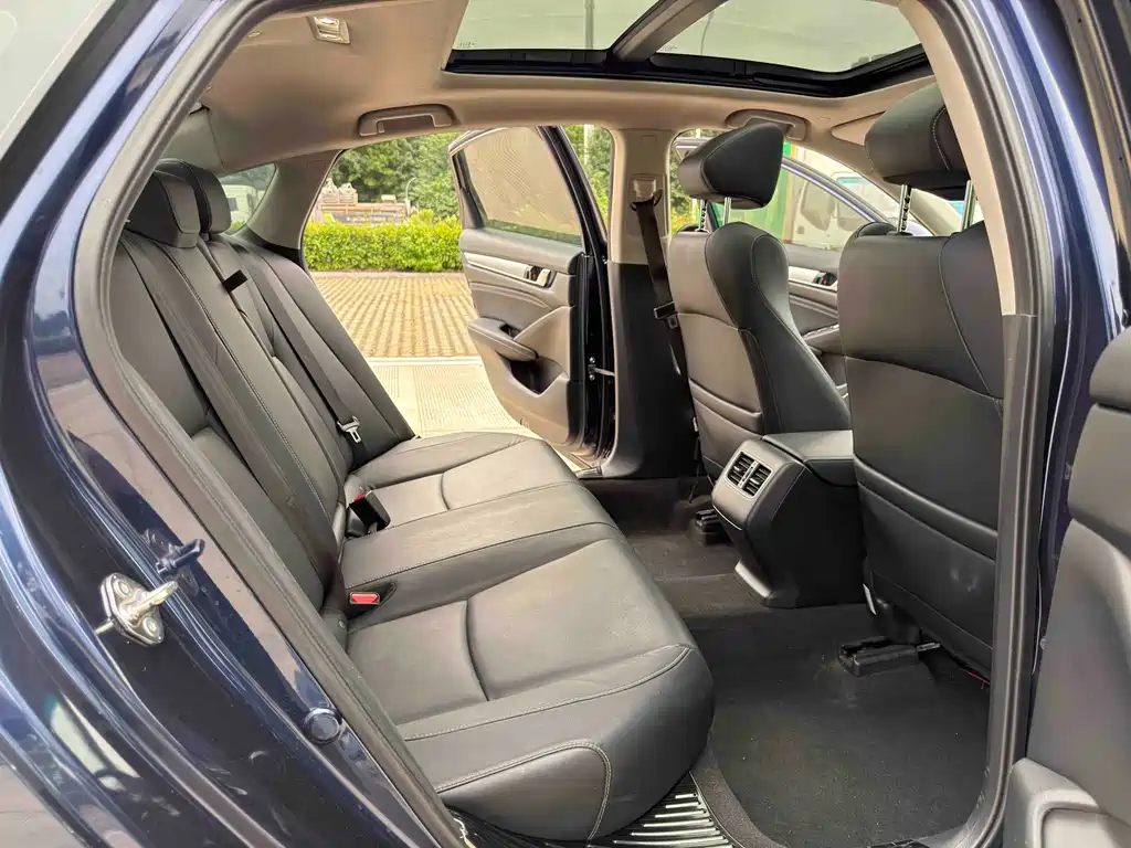 Honda Inspire — фото 10
