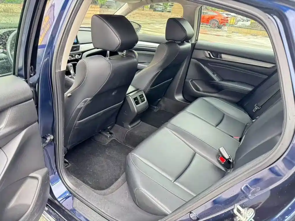 Honda Inspire — фото 17
