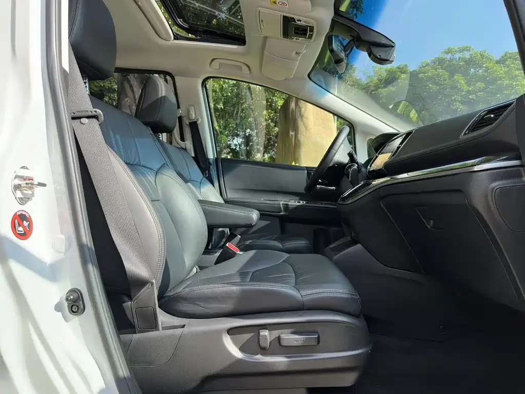 Honda Odyssey — фото 15