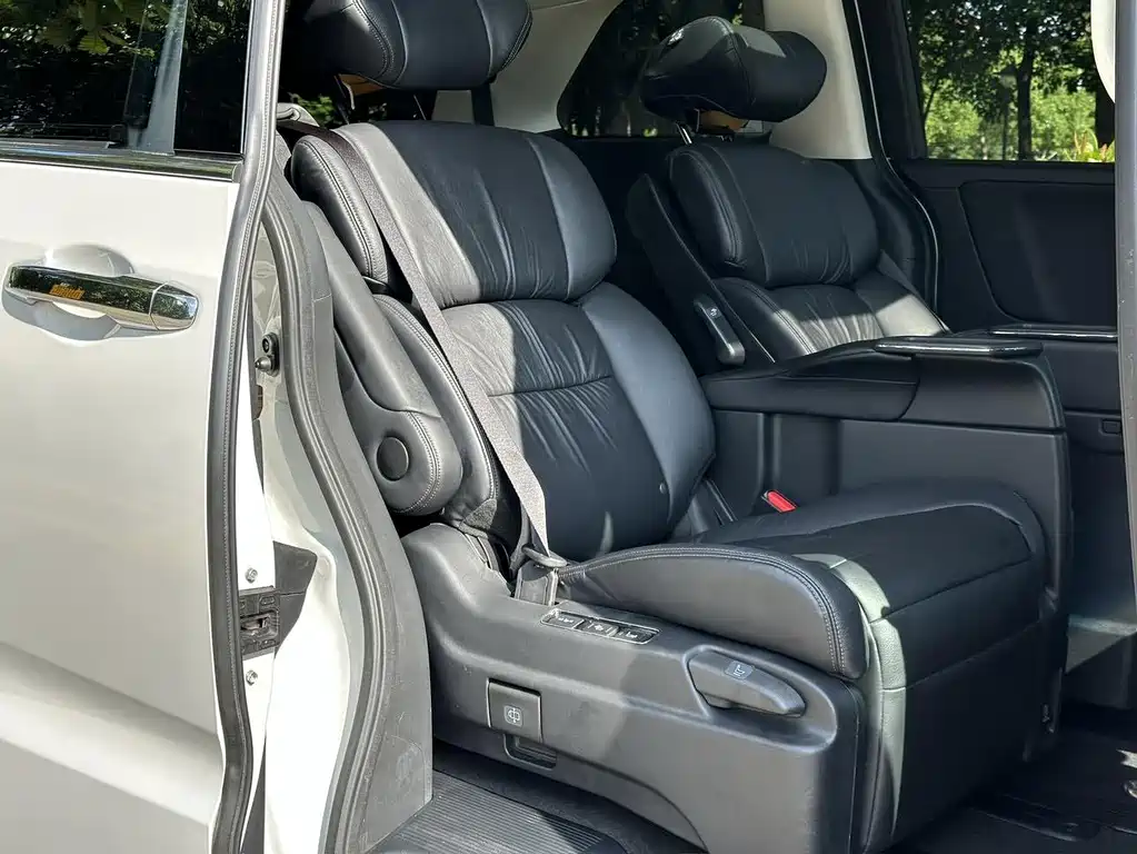 Honda Odyssey — фото 18