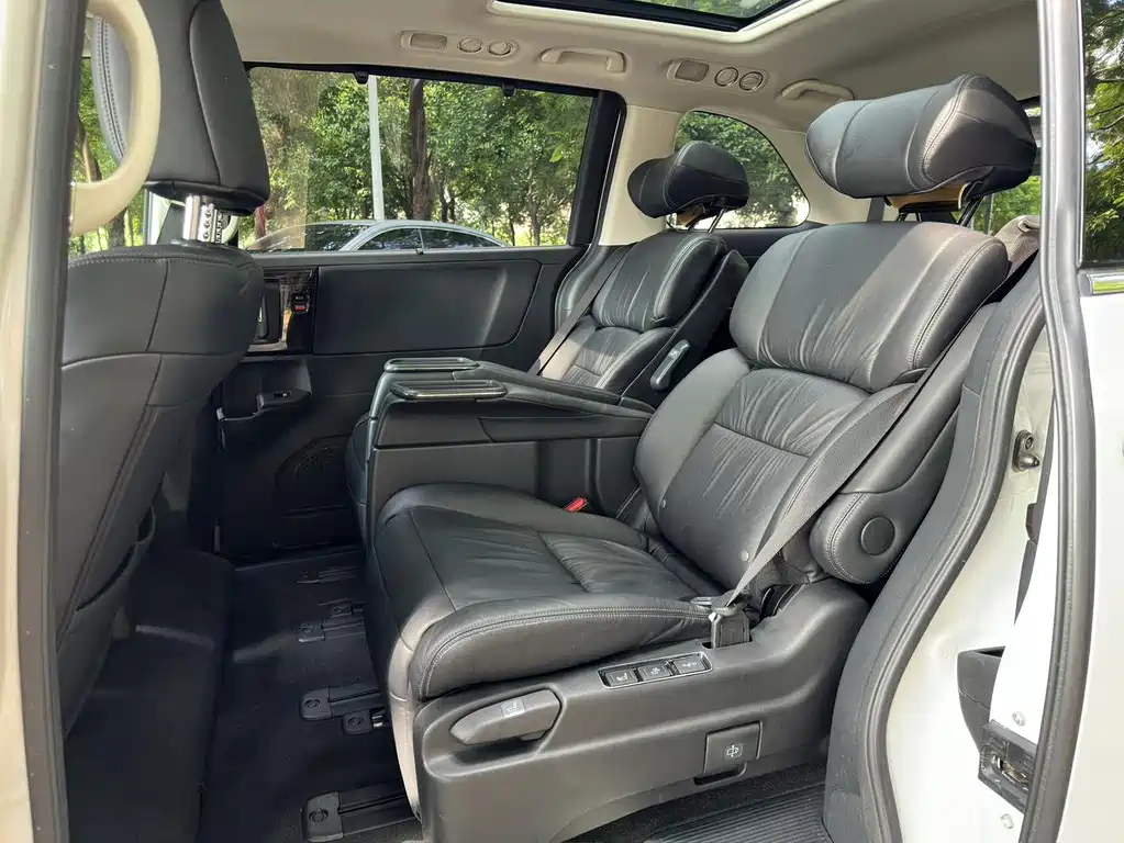 Honda Odyssey — фото 10