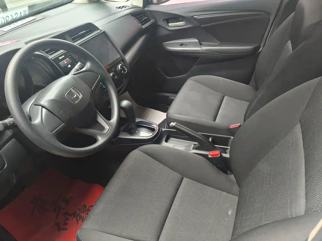 Honda Fit — фото 4