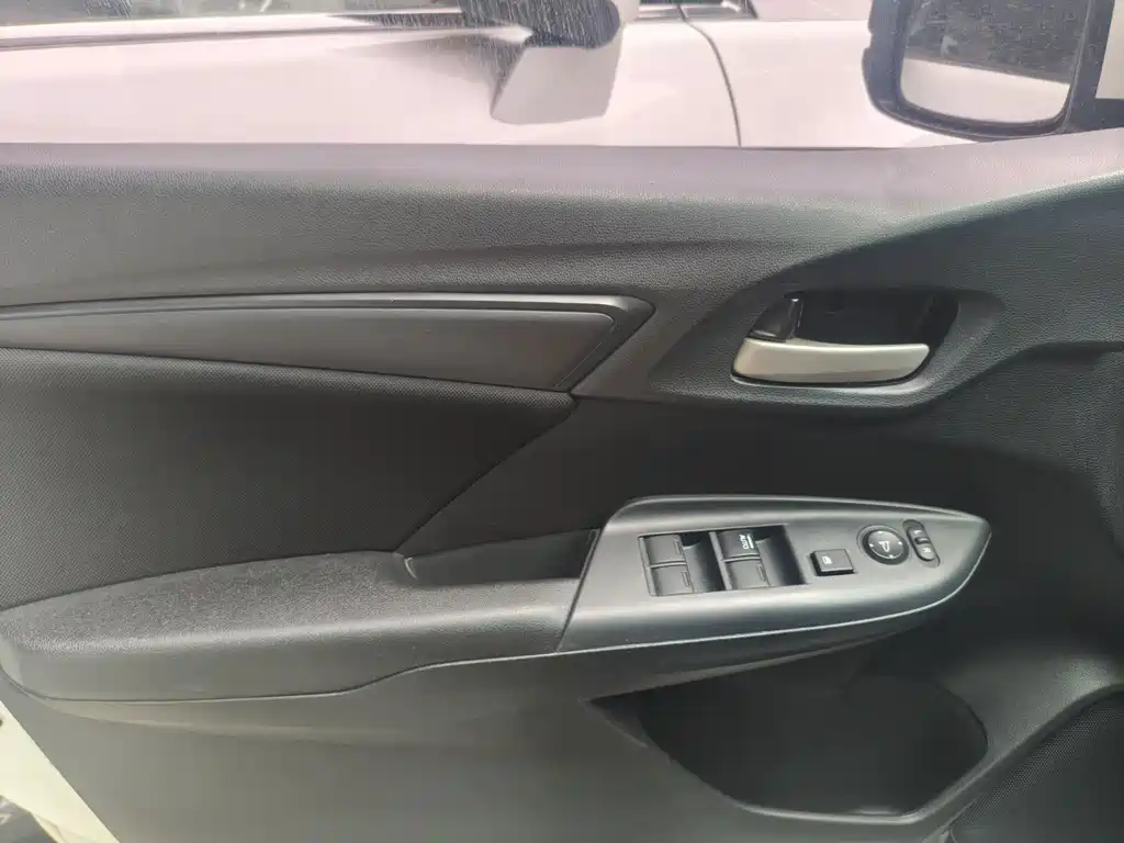 Honda Fit — фото 5