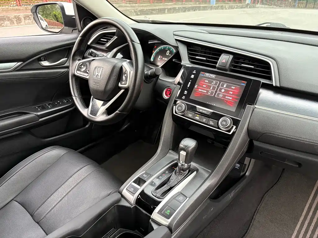 Honda Civic — фото 14